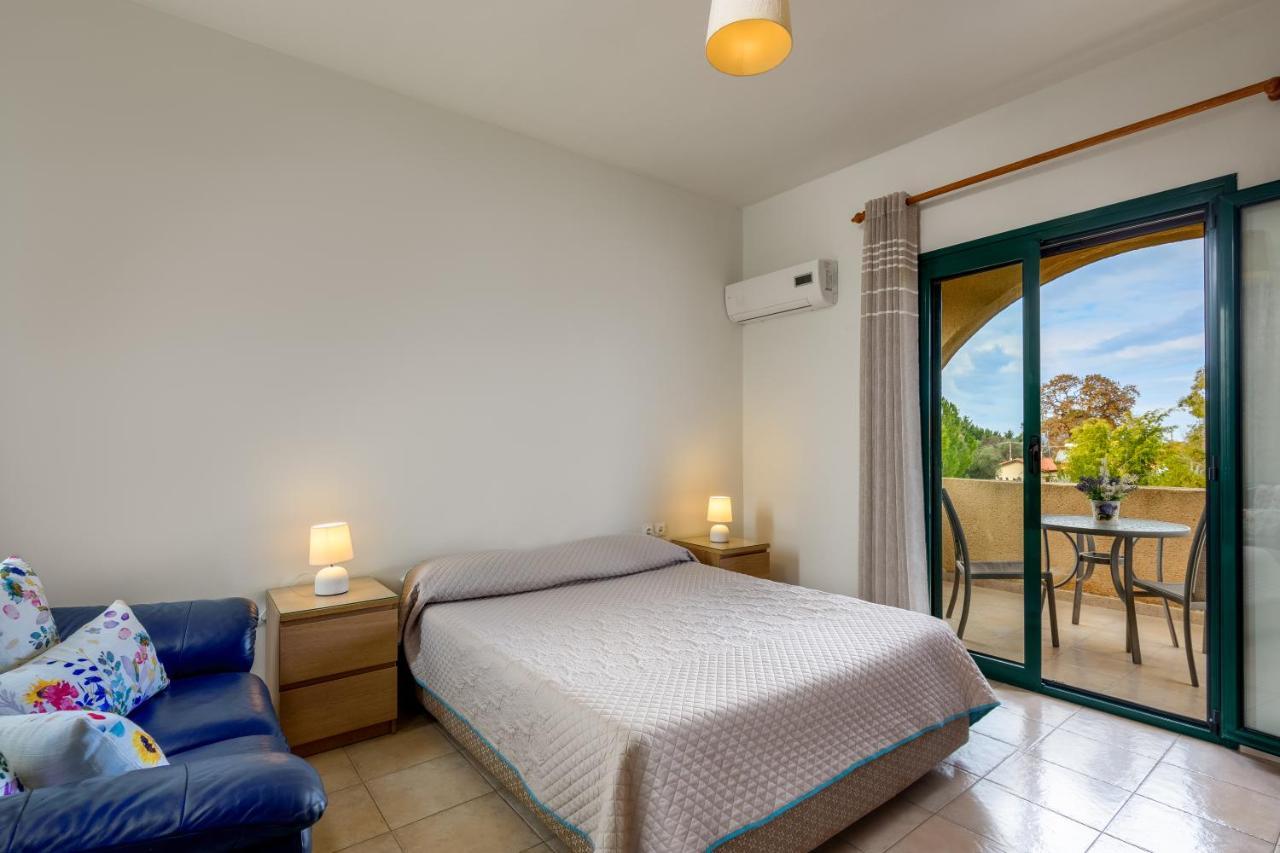 Villa The Tower With The Orange Tree Garden Ialysos  Esterno foto